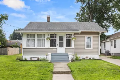 109 W Moore Street, Ottawa, IL 61350 - Photo 1