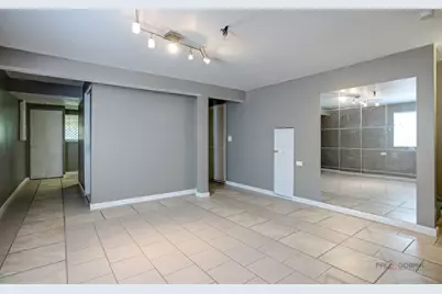 2382 N Quaker Hollow Lane, Round Lake Beach, IL 60073 - Photo 21