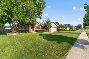 2592 Molly Ct, New Lenox, IL 60451 - Photo 3