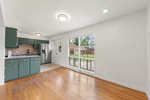 248 E Wrightwood Ave, Addison, IL 60101 - Photo 7