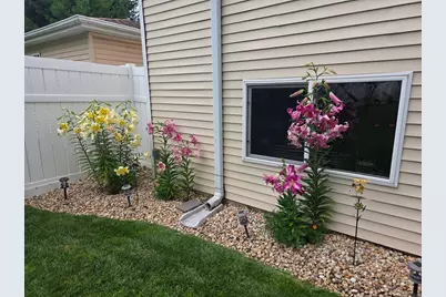 620 E 10th Street, Lockport, IL 60441 - Photo 27