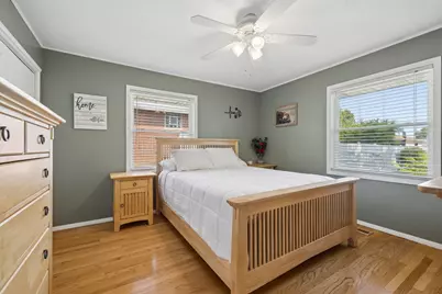 620 E 10th Street, Lockport, IL 60441 - Photo 13
