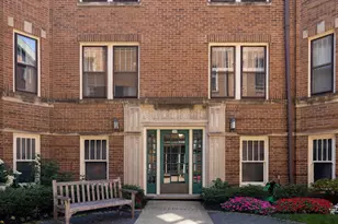 719 Hinman Ave, Evanston, IL 60202 - Photo 3