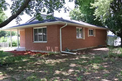 2015 Shelley Drive, Rockford, IL 61101 - Photo 3