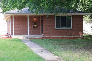 2015 Shelley Dr, Rockford, IL 61101 - Photo 1