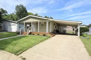 1103 S Hobson St, Harrisburg, IL 62946 - Photo 5