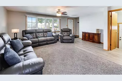5110 S Nagle Avenue, Chicago, IL 60638 - Photo 3
