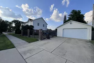 1131 E Grant Dr, Des Plaines, IL 60016 - Photo 31