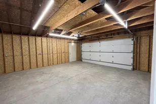 1131 E Grant Dr, Des Plaines, IL 60016 - Photo 25