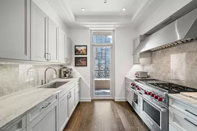 118 E Erie Street #23D, Chicago, IL 60611 - Photo 9