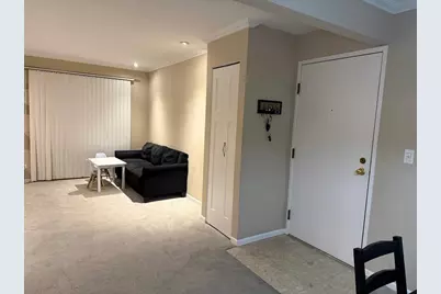 820 N Lakeside Drive #3A, Vernon Hills, IL 60061 - Photo 3
