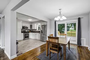 1352 Glen Ellyn Rd, Glendale Heights, IL 60139 - Photo 5