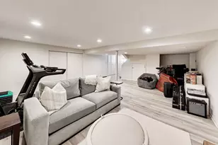 6308 N Indian Rd, Chicago, IL 60646 - Photo 29