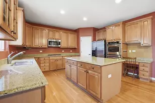 12312 Blue Iris Ln, Plainfield, IL 60585 - Photo 11