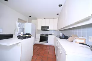 8425 Christiana Ave, Skokie, IL 60076 - Photo 9