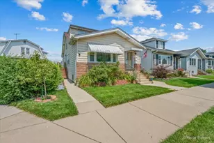 5942 W Thorndale Ave, Chicago, IL 60646 - Photo 1
