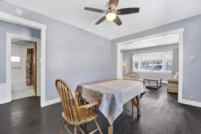 5942 W Thorndale Avenue, Chicago, IL 60646 - Photo 9