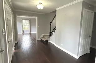 10S450 Wind Jammer Ln, Naperville, IL 60564 - Photo 3