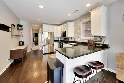 3250 N Damen Avenue #2, Chicago, IL 60618 - Photo 9