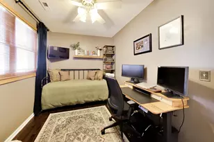 3250 N Damen Ave, Chicago, IL 60618 - Photo 17