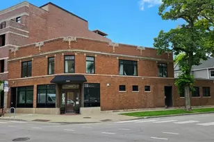 3832 N Lincoln Ave, Chicago, IL 60613 - Photo 1