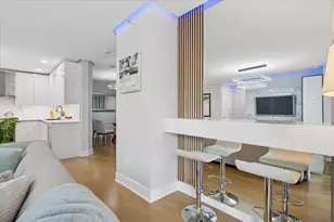 630 N State St, Chicago, IL 60654 - Photo 17