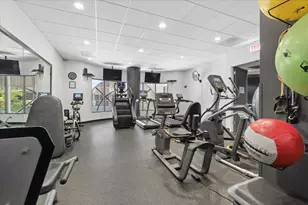630 N State St, Chicago, IL 60654 - Photo 33
