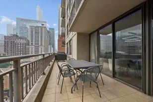 630 N State St, Chicago, IL 60654 - Photo 29