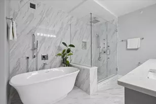 630 N State St, Chicago, IL 60654 - Photo 23