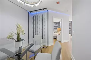 630 N State St, Chicago, IL 60654 - Photo 19