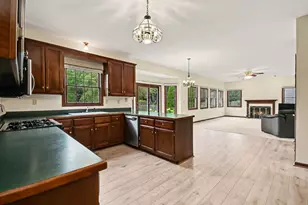 1207 David A Barry Dr, Shorewood, IL 60404 - Photo 11
