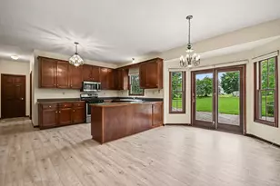 1207 David A Barry Dr, Shorewood, IL 60404 - Photo 9