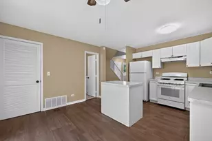 1371 Andover Dr, Aurora, IL 60504 - Photo 9