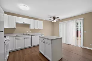 1371 Andover Dr, Aurora, IL 60504 - Photo 11