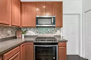 1248 Chesterton Dr, Volo, IL 60020 - Photo 11