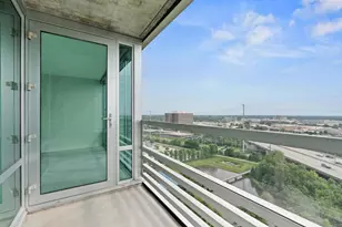 9715 Woods Dr, Skokie, IL 60077 - Photo 29