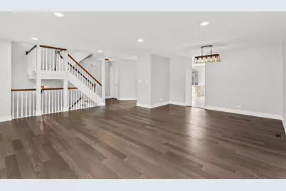 933 W Essex Place, Arlington Heights, IL 60004 - Photo 3