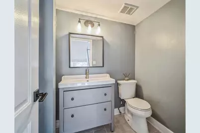 933 W Essex Place, Arlington Heights, IL 60004 - Photo 7