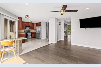 933 W Essex Place, Arlington Heights, IL 60004 - Photo 5