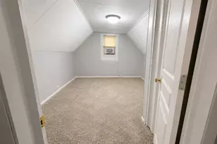 924 Hillwood Cir, Round Lake Beach, IL 60073 - Photo 9
