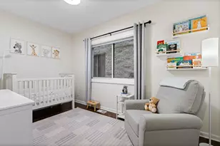 2039 W Crystal St, Chicago, IL 60622 - Photo 15