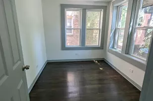 7953 S Essex Ave, Chicago, IL 60617 - Photo 11