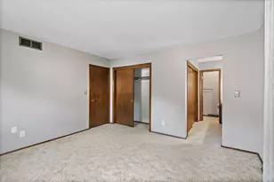 318 Laurel Ln, Dekalb, IL 60115 - Photo 19