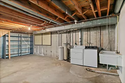 318 Laurel Lane, Dekalb, IL 60115 - Photo 23
