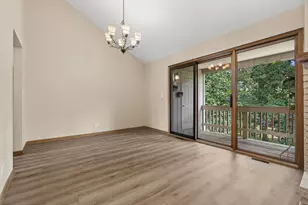 602 Country Ln, Des Plaines, IL 60016 - Photo 5