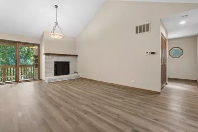 602 Country Lane, Des Plaines, IL 60016 - Photo 3