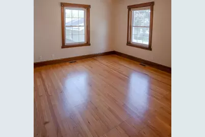224 N Maple Street, Gilman, IL 60938 - Photo 5