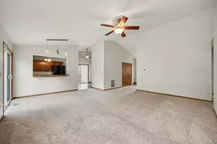 3512 Portsmouth Dr, Zion, IL 60099 - Photo 3