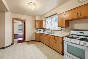 13114 S Brandon Ave, Chicago, IL 60633 - Photo 9