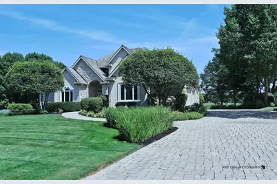 29051 N Cleek Court, Mundelein, IL 60060 - Photo 3